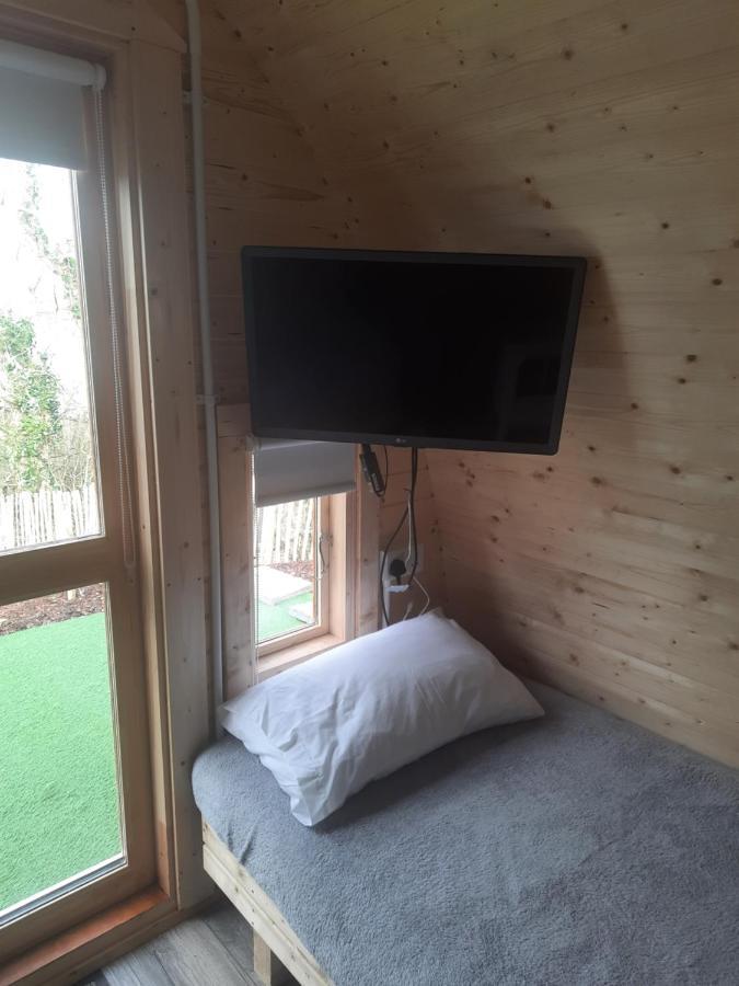 エニスIvy Hill Glamping Podアパートメント エクステリア 写真