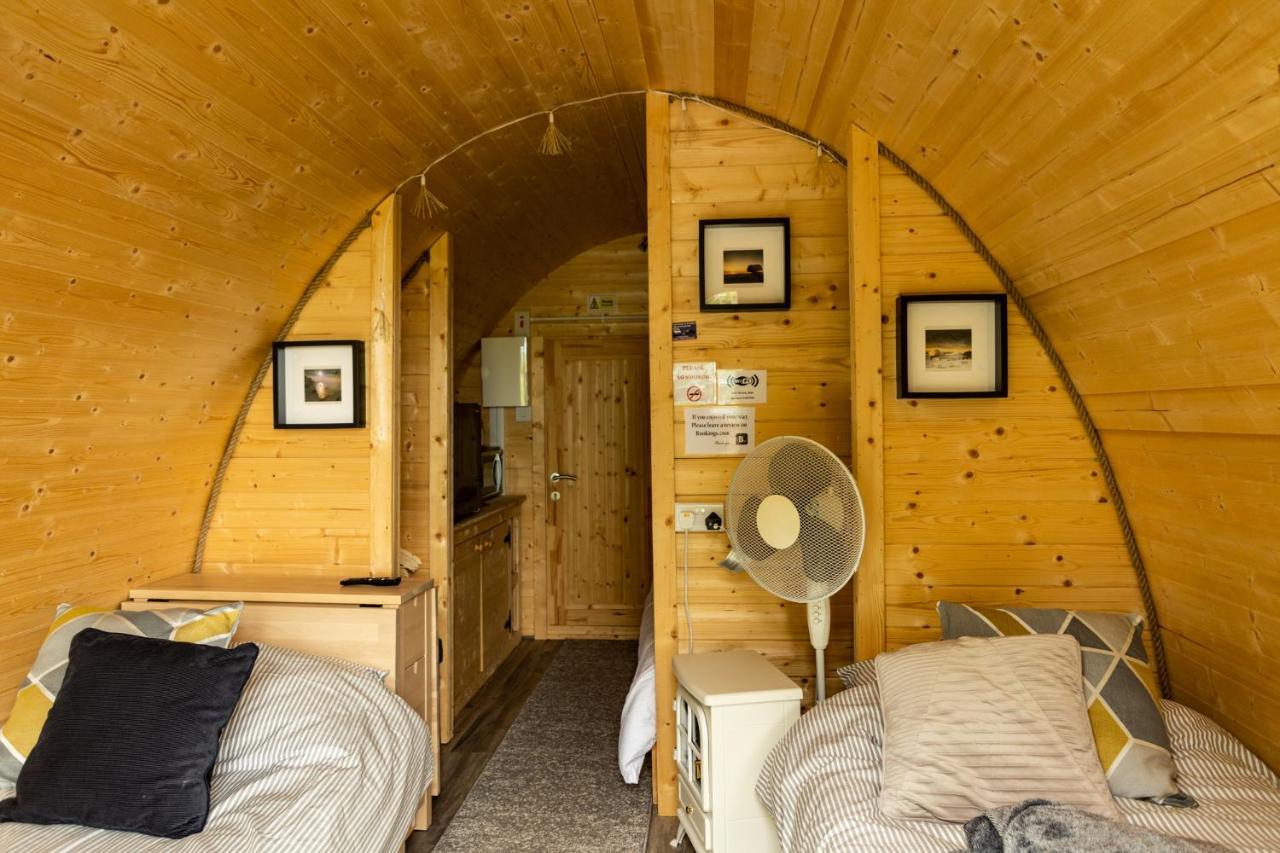 エニスIvy Hill Glamping Podアパートメント エクステリア 写真