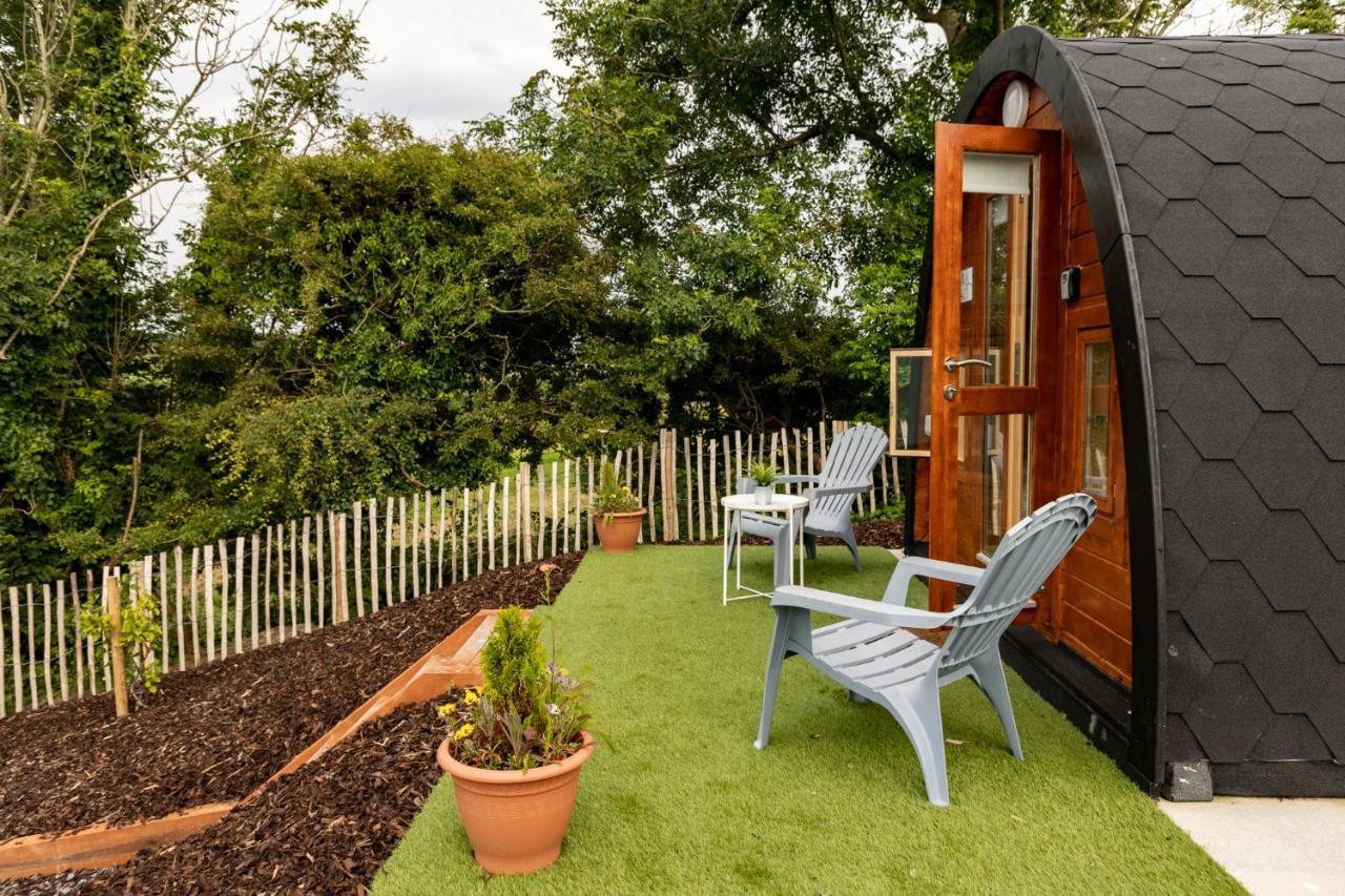 エニスIvy Hill Glamping Podアパートメント エクステリア 写真